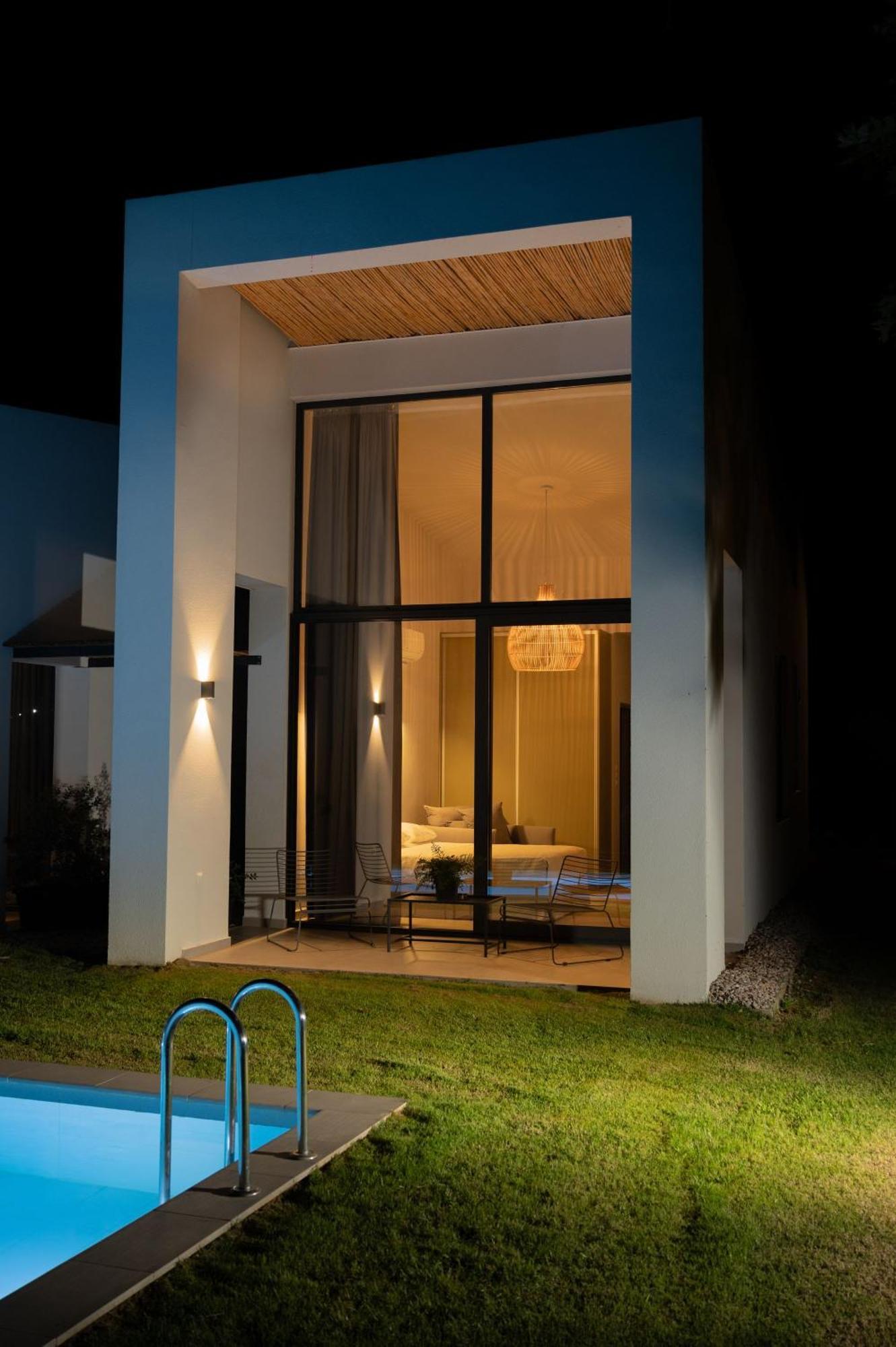 Sevene Villa Petroulai